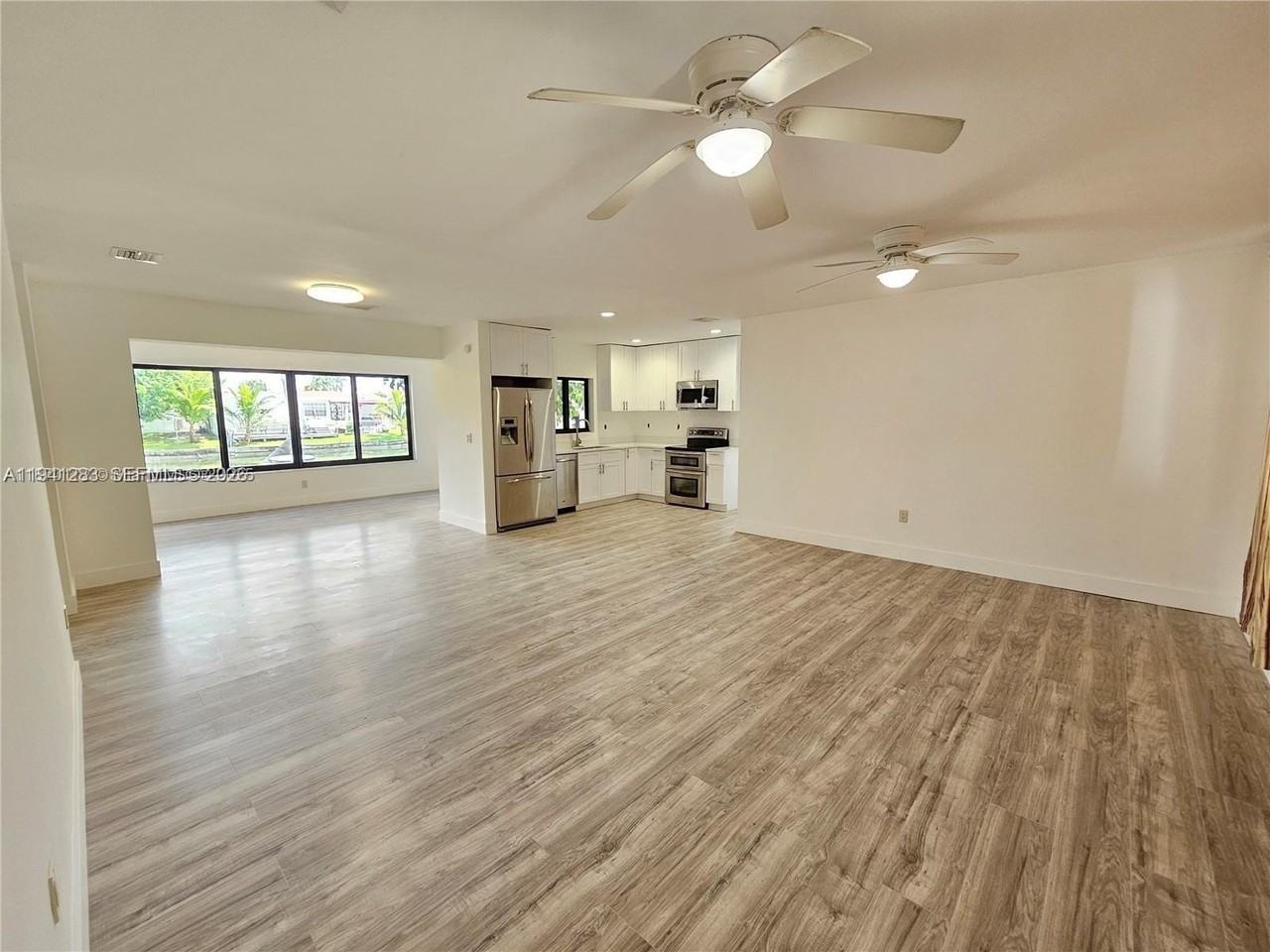 7908 Granada Blvd - Photo 2 of 24