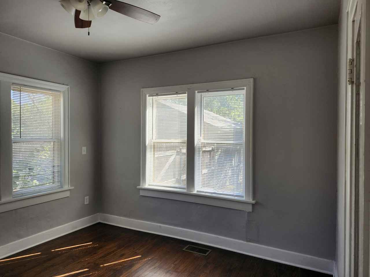 1008 Nw 34th St #1 - Photo 6 of 9