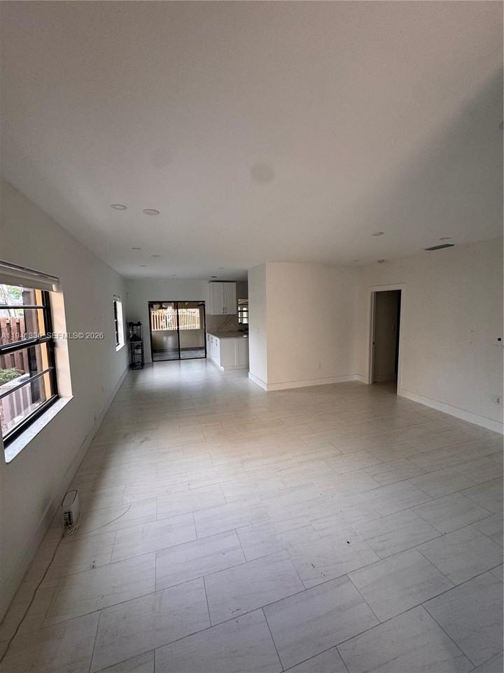 13528 Sw 9th Ln #0 - Photo 6 of 26