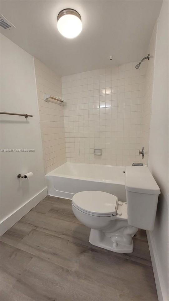 2851 N Oakland Forest Dr #210 - Photo 7 of 8