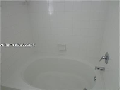 520 Sw 111th Ave #102 - Photo 7 of 17