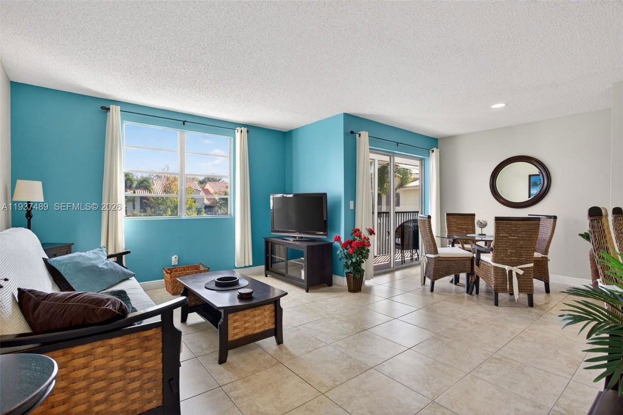 1249 Sw 46th Ave #1416 - Photo 6 of 8