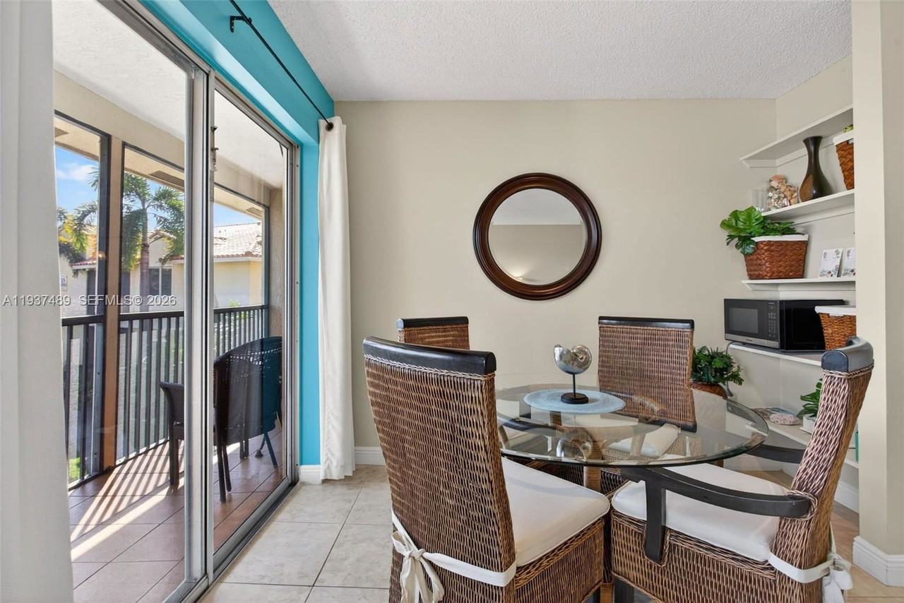 1249 Sw 46th Ave #1416 - Photo 7 of 8