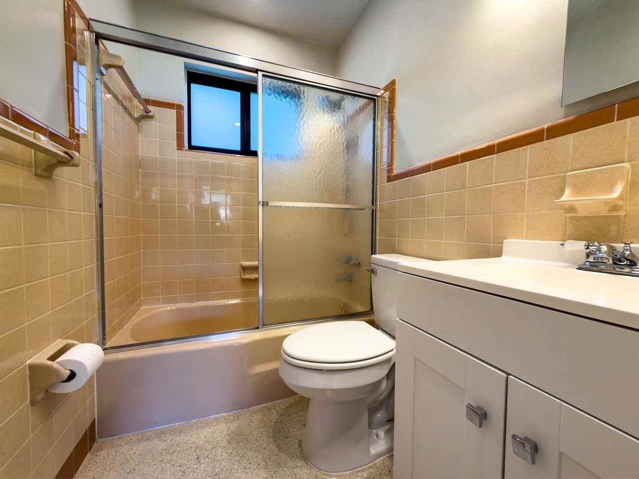 47 Ne 16th Pl #3 - Photo 7 of 8