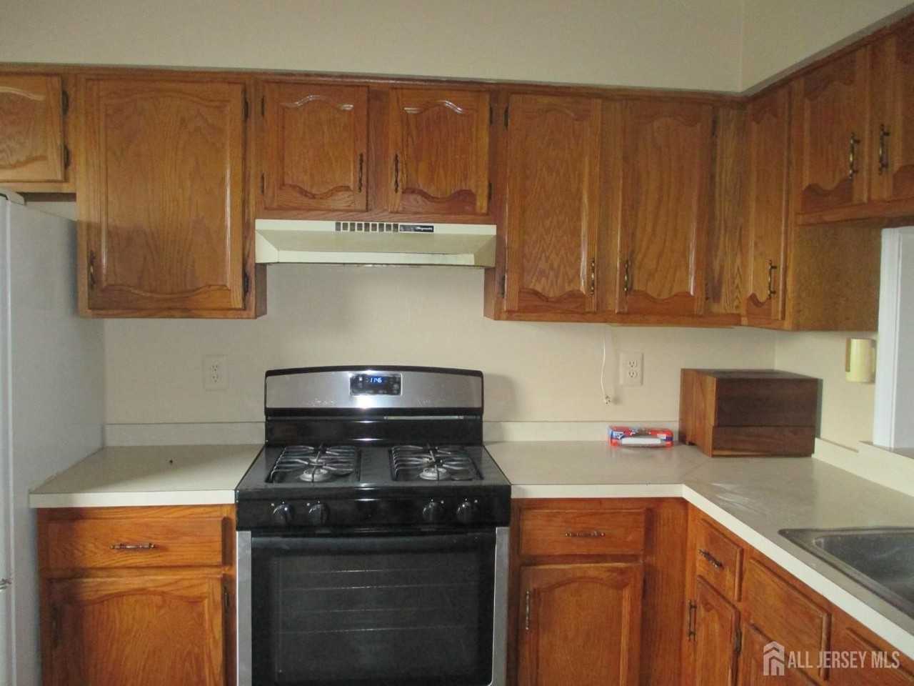 1406 Woodbridge Commons Way - Photo 7 of 23