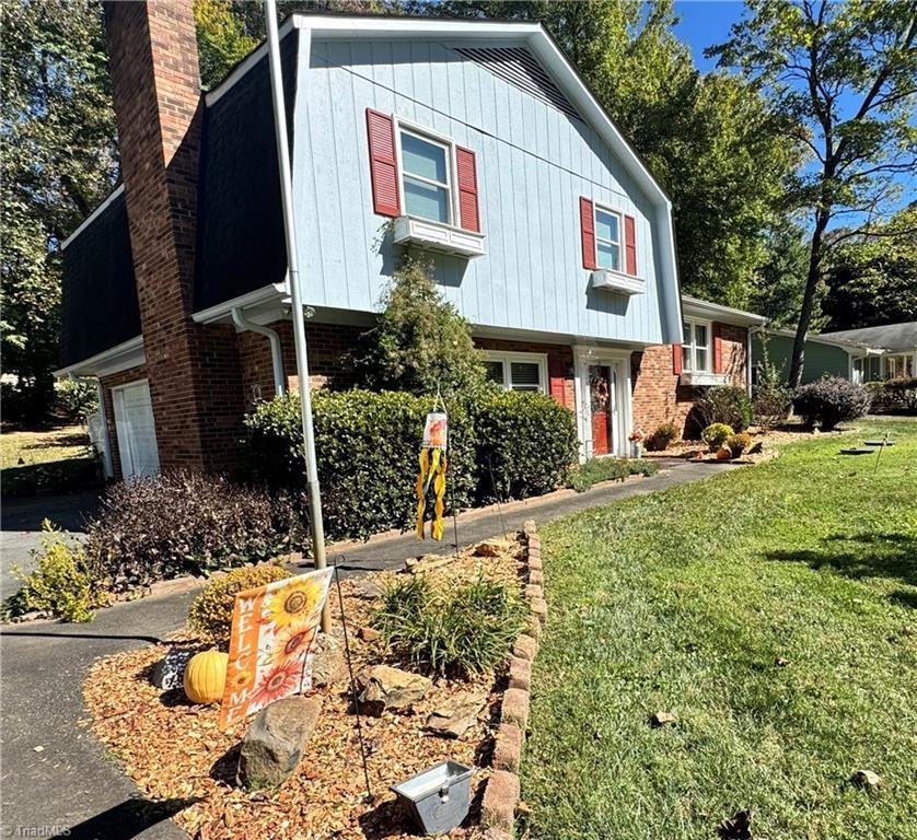 182 Woodburn Pl #1 - Photo 2 of 20