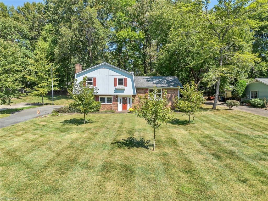 182 Woodburn Pl #1 - Photo 3 of 20