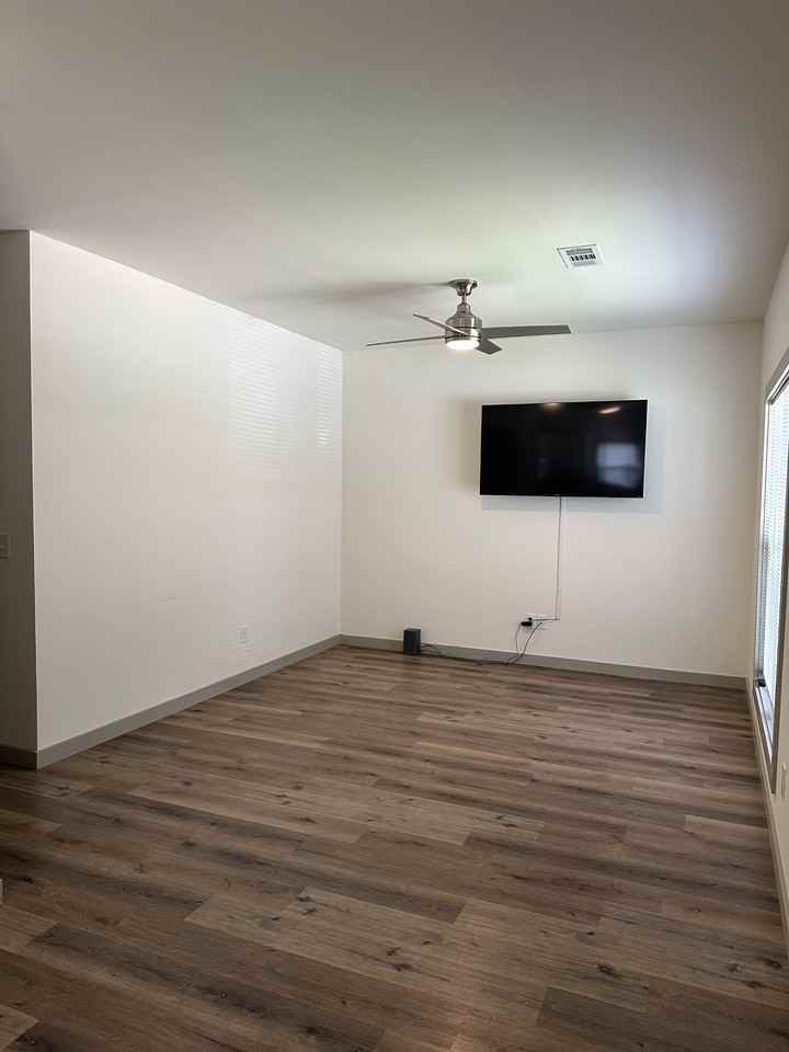 125 Cayuga St #B - Photo 5 of 13