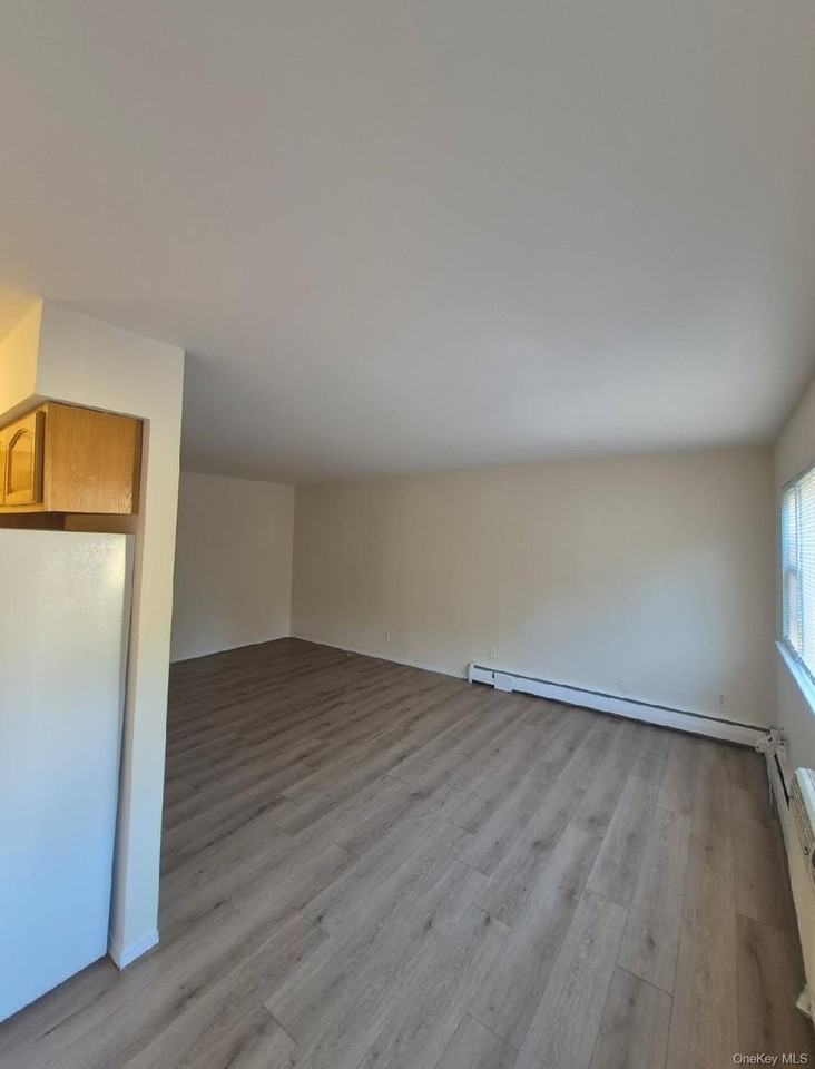 58 S Clinton Ave - Photo 6 of 9