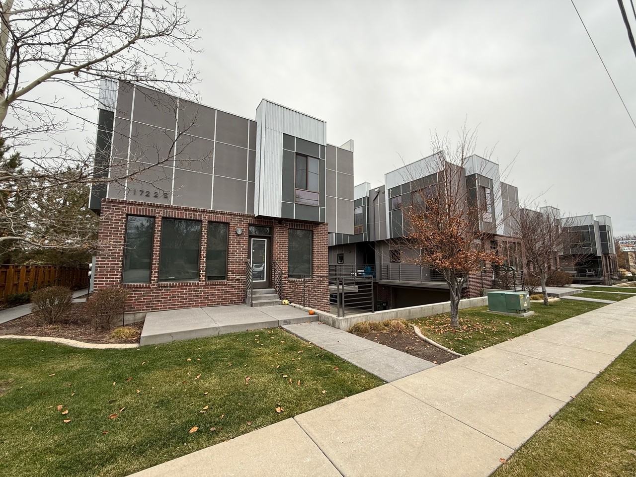 1716 S St - Photo 2 of 20