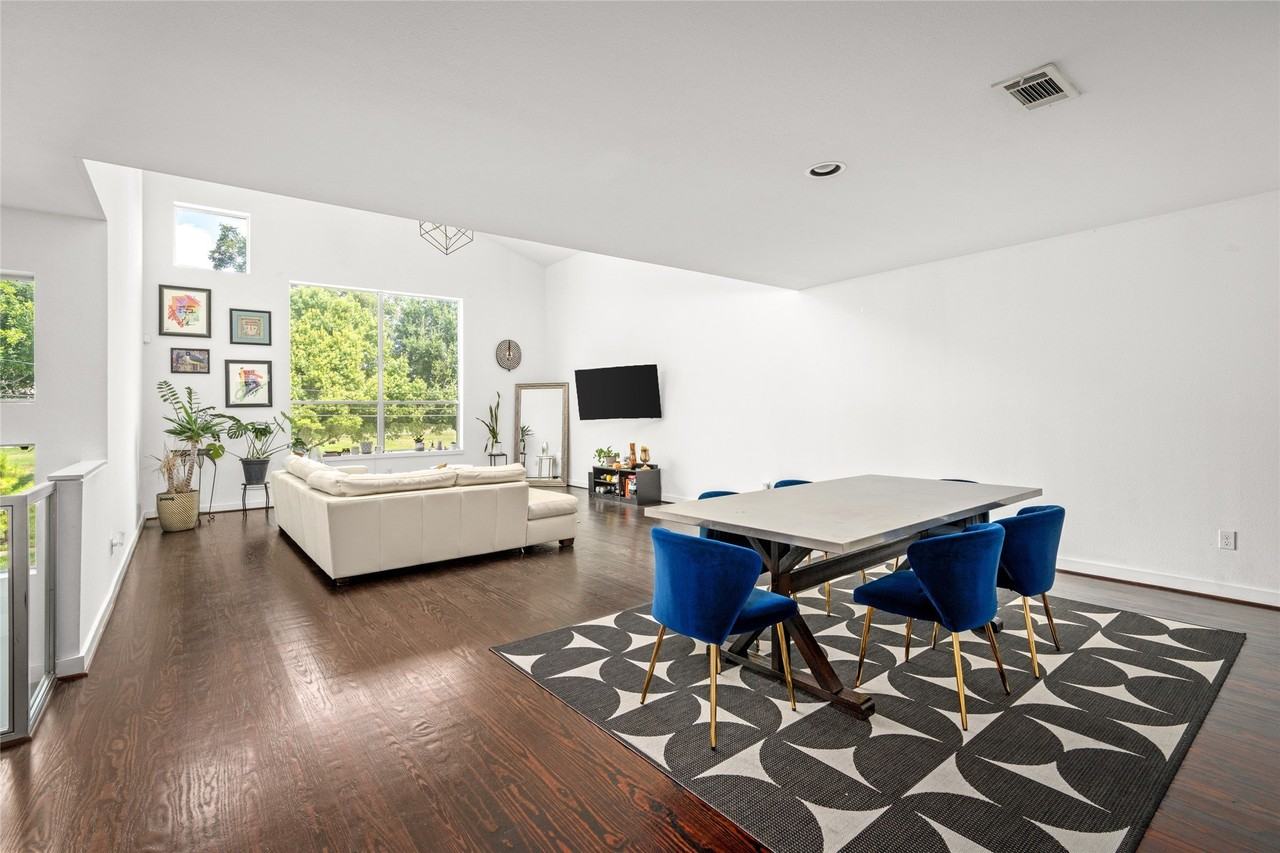 2924 Cline St - Photo 2 of 19