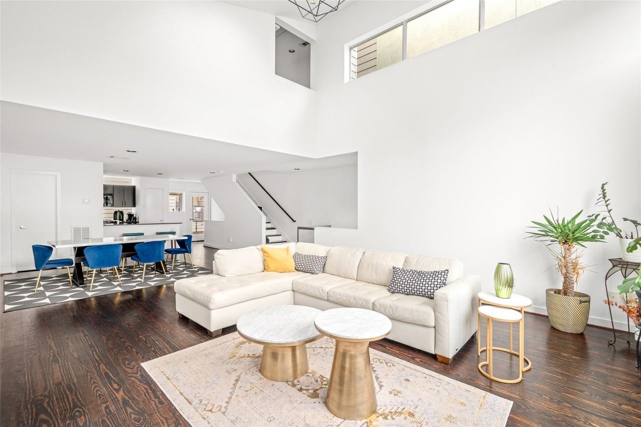 2924 Cline St - Photo 4 of 19