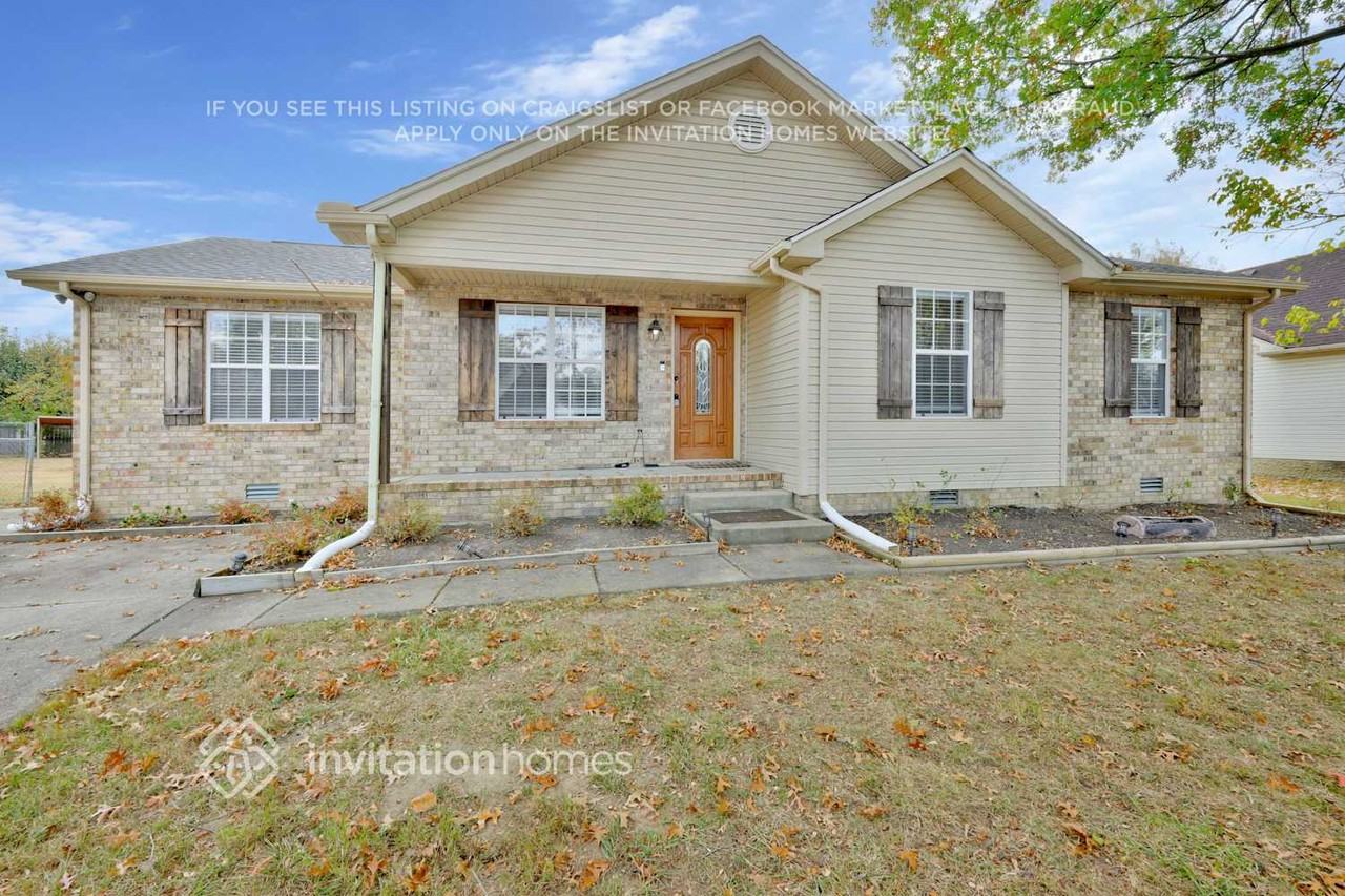 1781 Merritt St - Photo 4 of 28