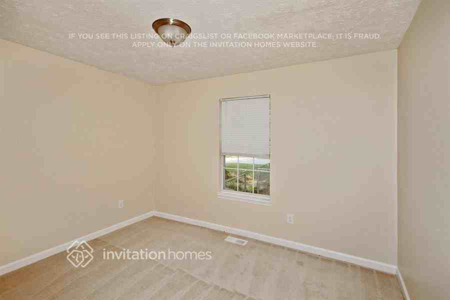 15 Tracey Ln - Photo 6 of 11