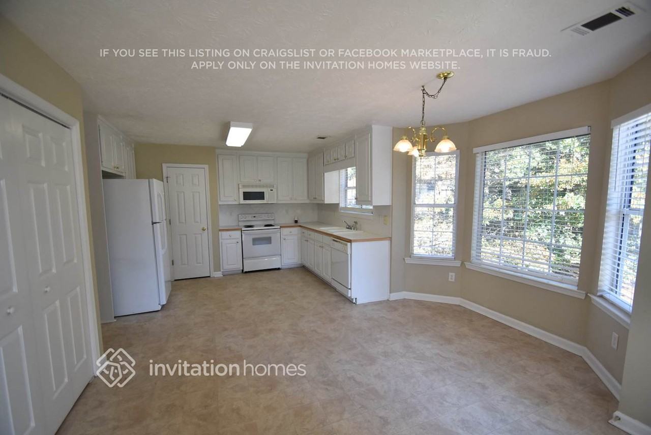 1127 Bramlett Forest Ct - Photo 5 of 16