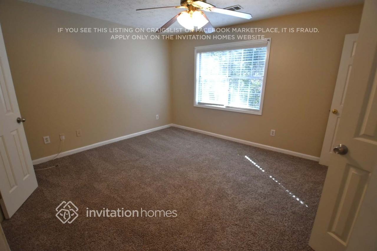 4475 Susans Way - Photo 7 of 11