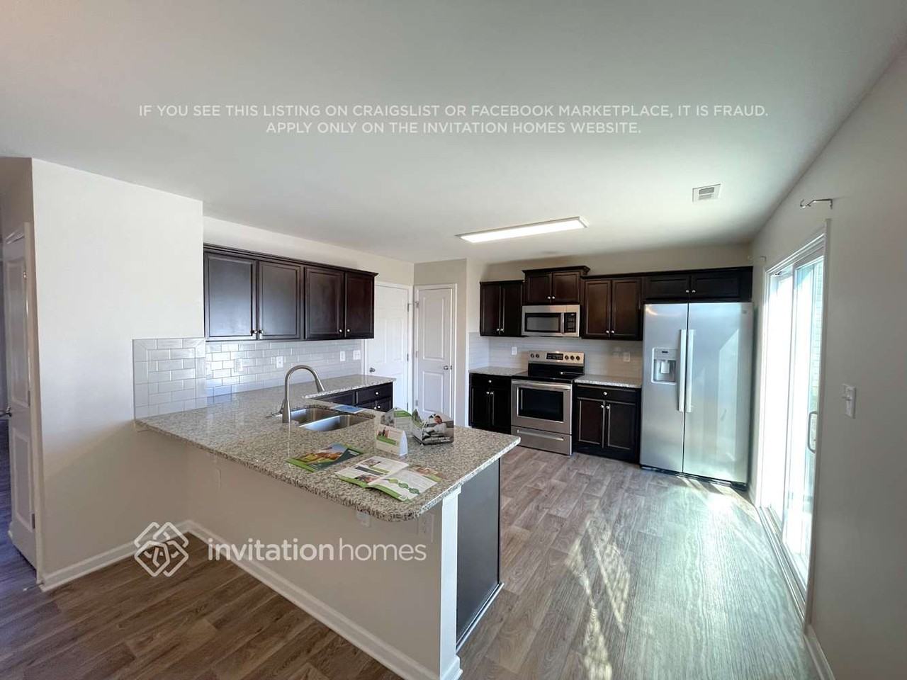 3982 Bethesda Pl - Photo 4 of 13