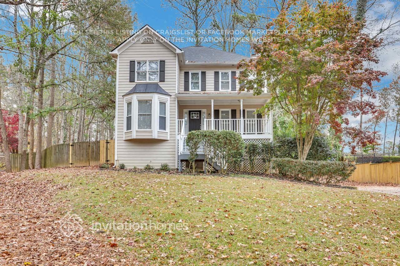 1405 Silver Fox Run - Photo 2 of 24