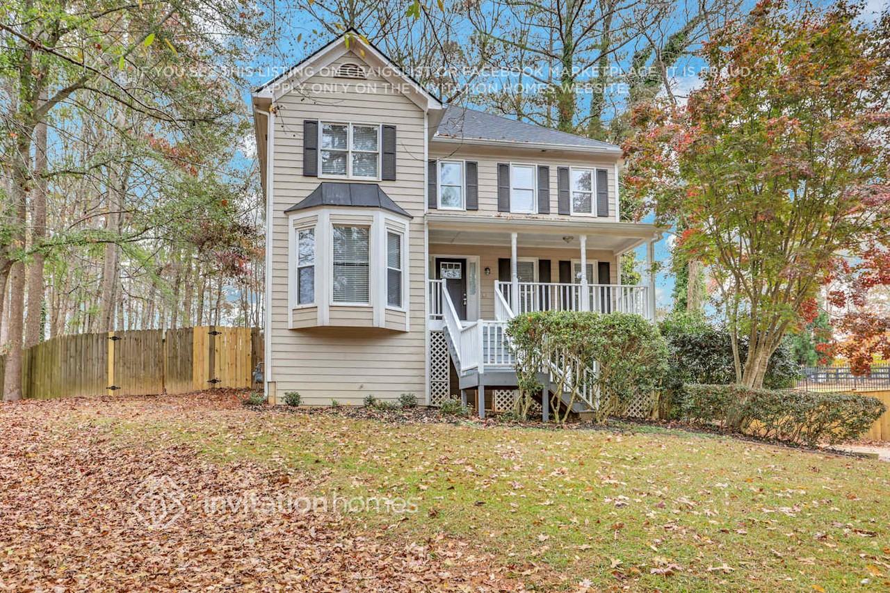 1405 Silver Fox Run - Photo 3 of 24