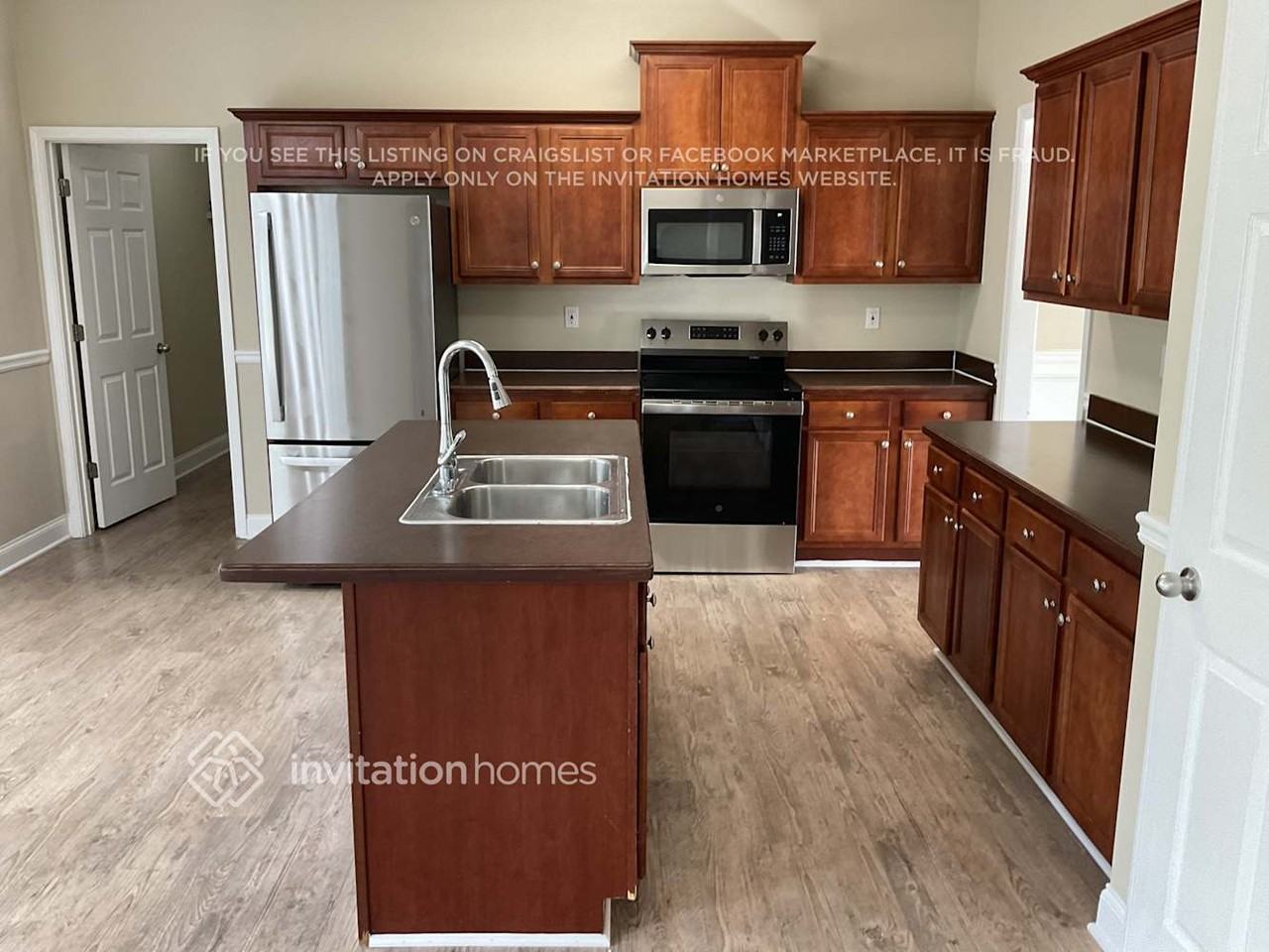 225 Hedgewood Dr - Photo 5 of 15