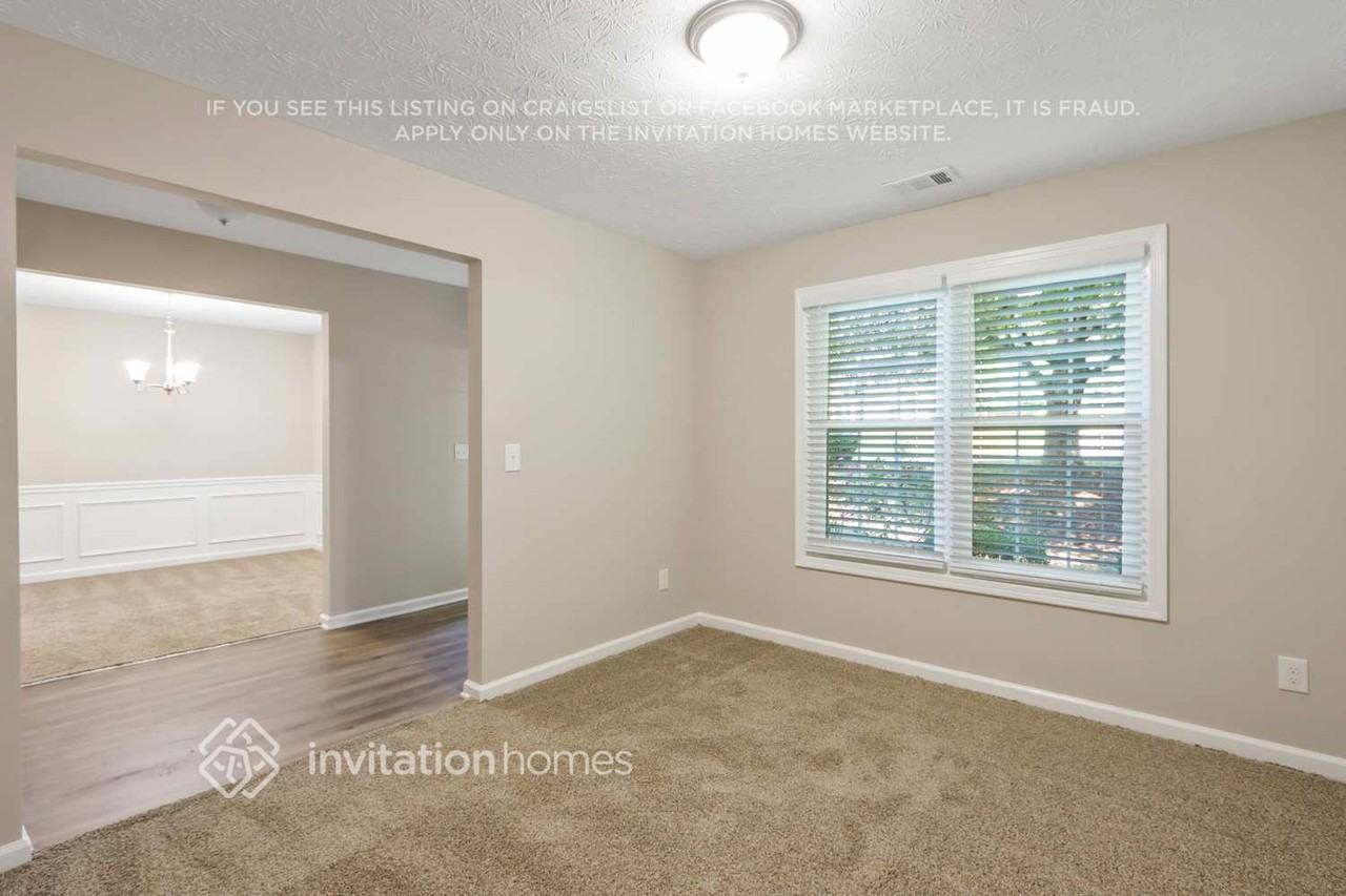 3757 Rainover Dr - Photo 4 of 28