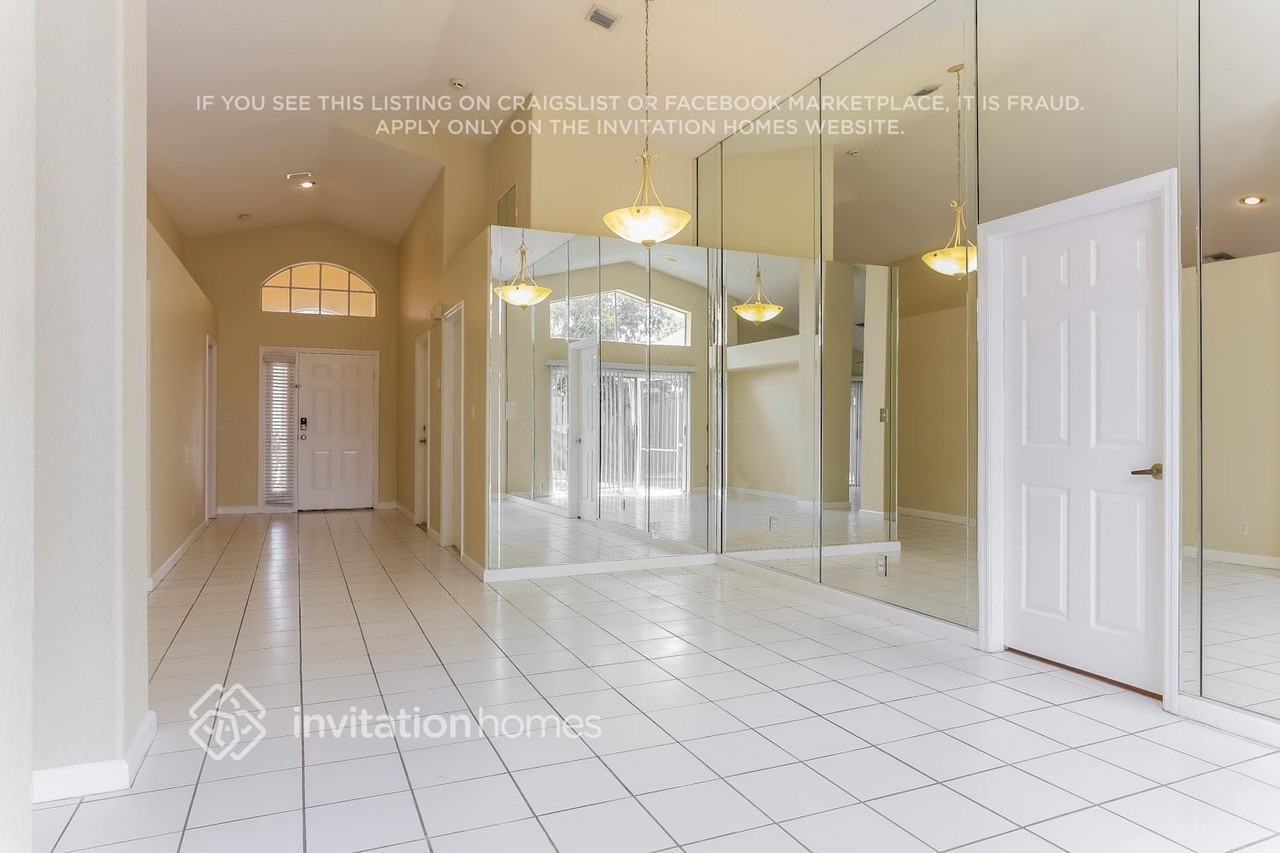 7567 Stirling Bridge Blvd N - Photo 3 of 21