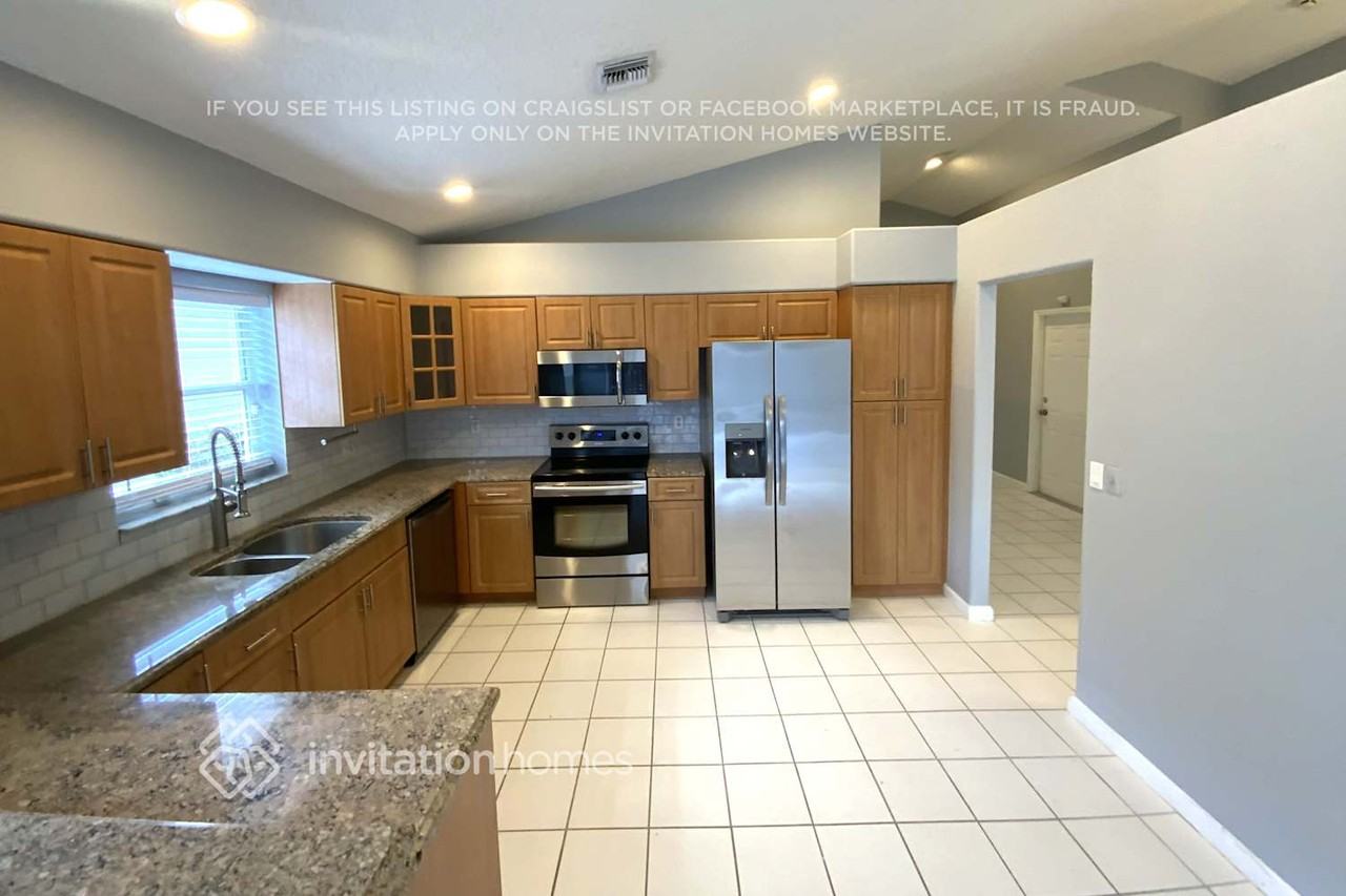 7567 Stirling Bridge Blvd N - Photo 6 of 21