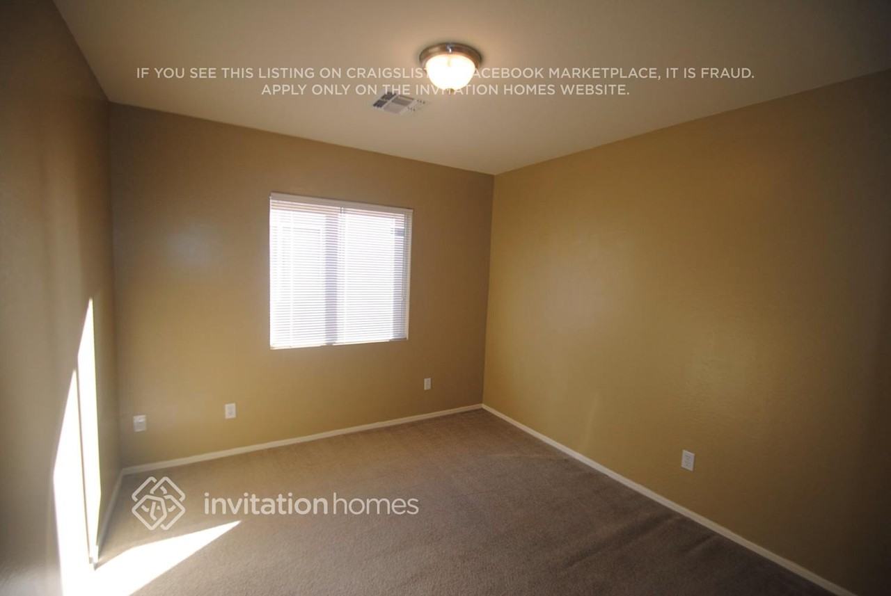 12437 W Willow Ave - Photo 6 of 10