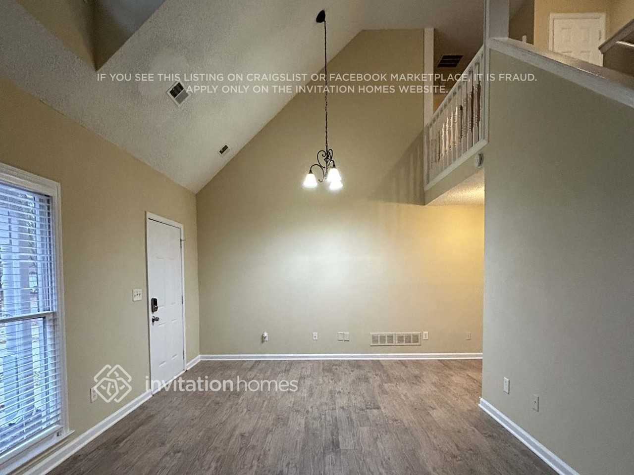 4756 Saddleridge Rd - Photo 4 of 16