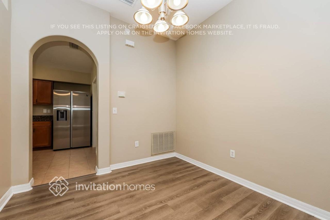 7128 Royal George Ct - Photo 6 of 17