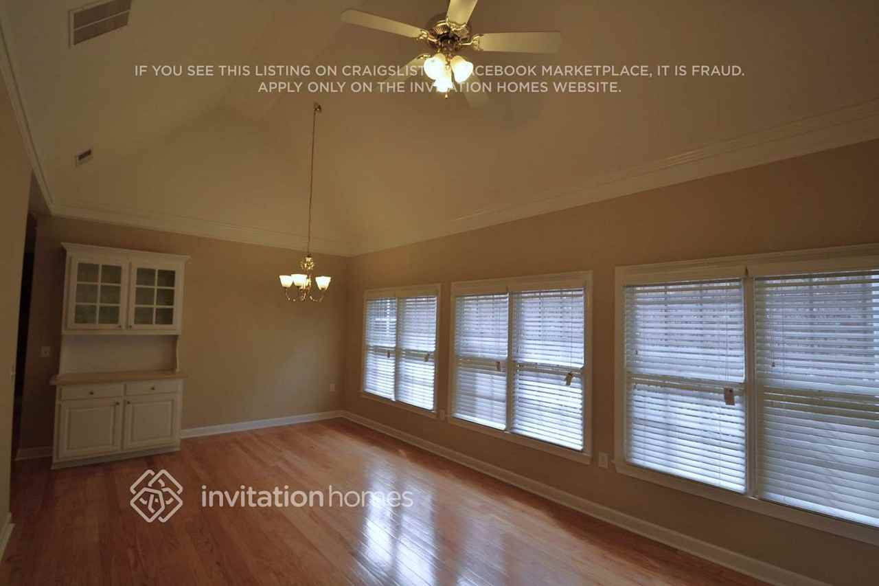 1920 Hickory Station Cir - Photo 5 of 18