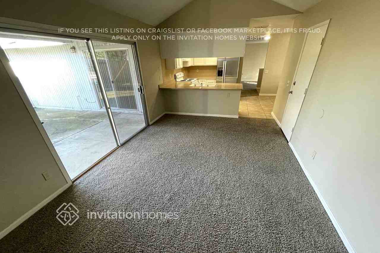 18 Dempster Ct - Photo 3 of 15