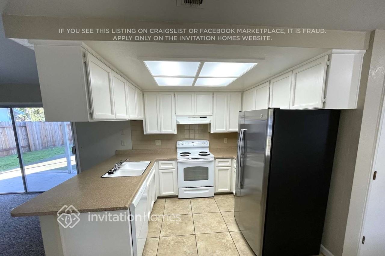 18 Dempster Ct - Photo 4 of 15