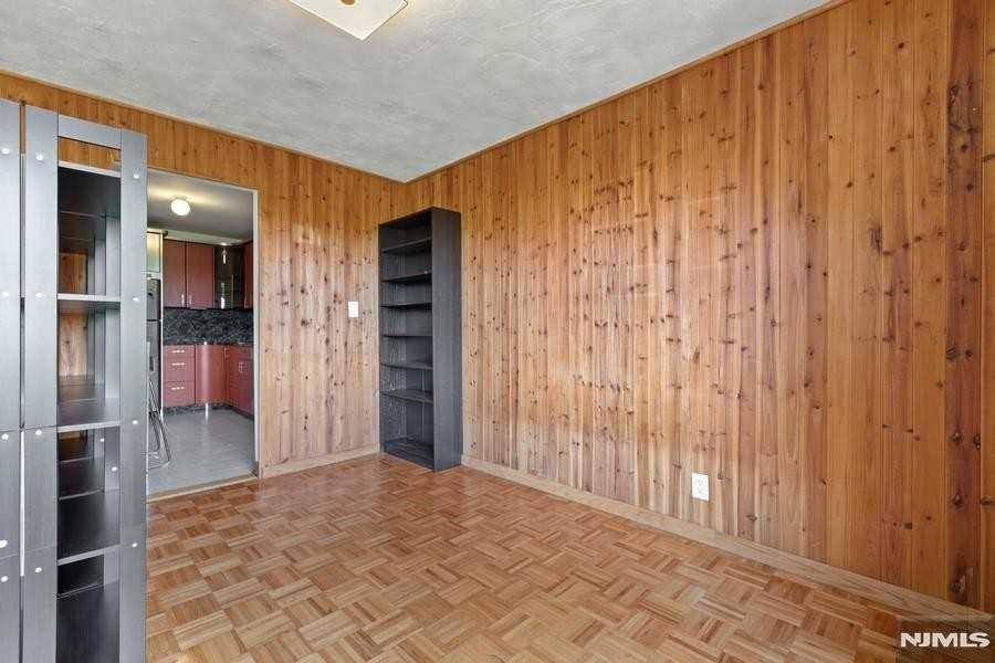 2352 Linwood Avenue #4D - Photo 5 of 21