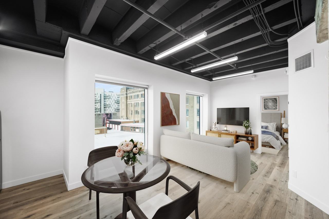 225 Vaughan Street - Photo 2 of 13