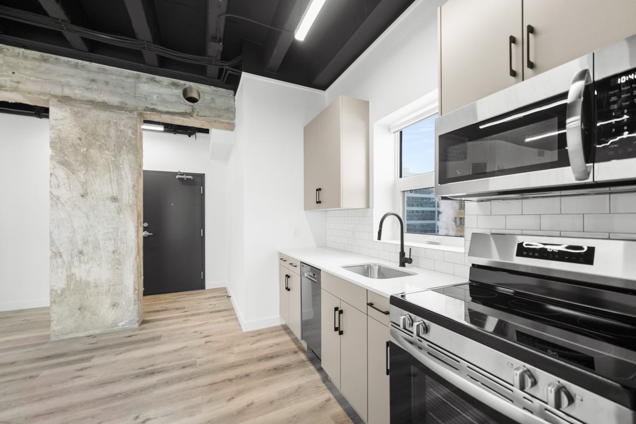 225 Vaughan Street - Photo 6 of 13