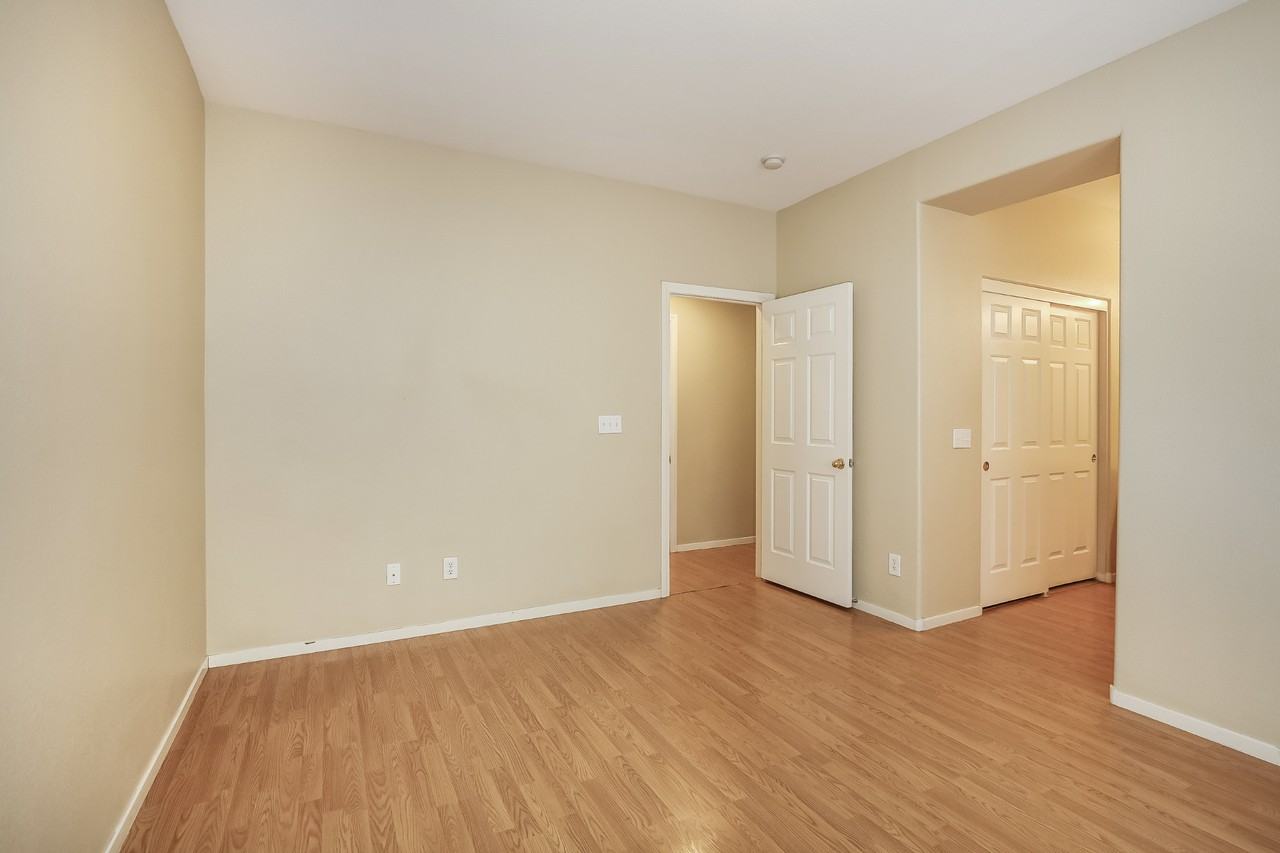 3776 Carisbrook Dr - Photo 3 of 12