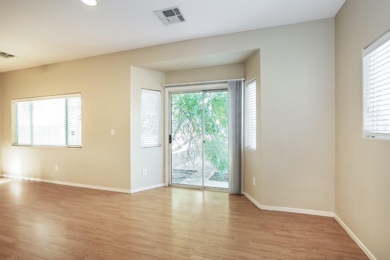 3776 Carisbrook Dr - Photo 6 of 12