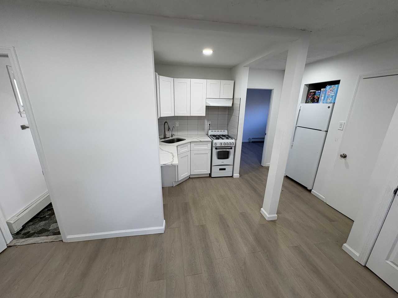 5494 Express Drive South - Photo 5 of 7