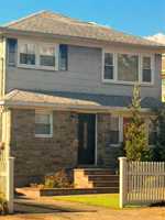 featured image of 121 Nassau Blvd