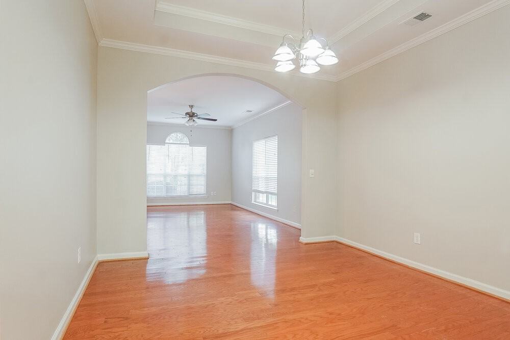 173 Saint Charles Dr - Photo 6 of 16