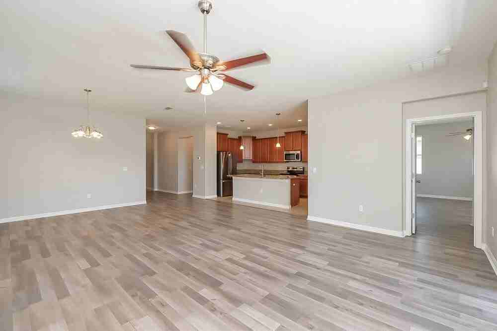 1309 Oak Pond St - Photo 4 of 16