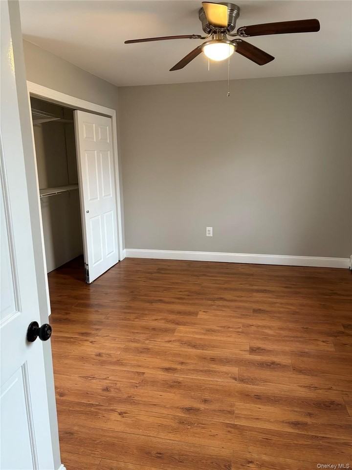 104 Ohls St - Photo 7 of 11