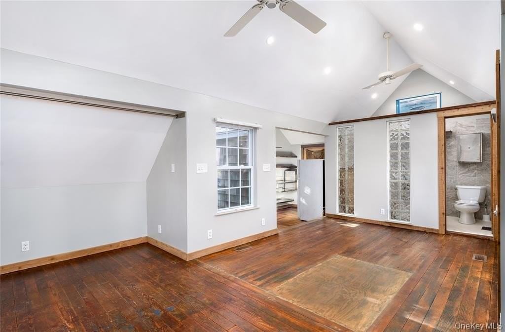 56 Foster Ave - Photo 6 of 12