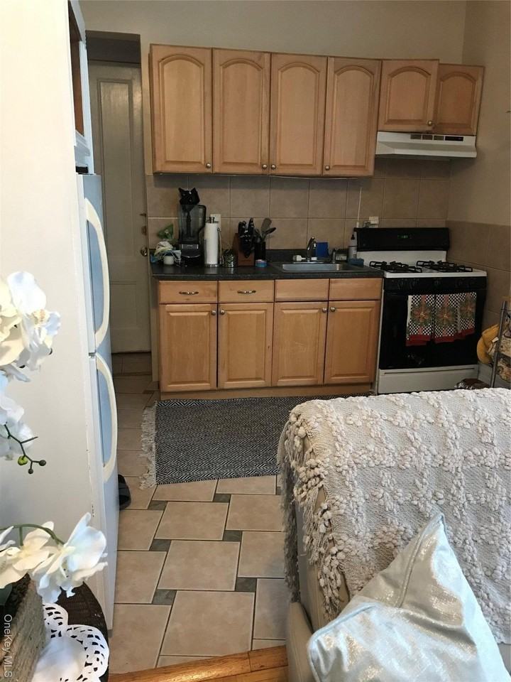 36 South St - Photo 2 of 9