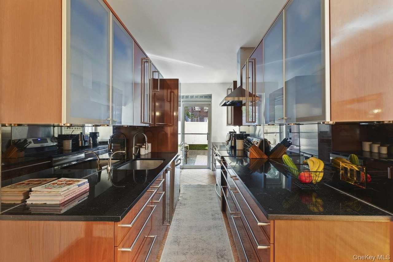 36 W 85th St Apt 1 #1 - Photo 3 of 9