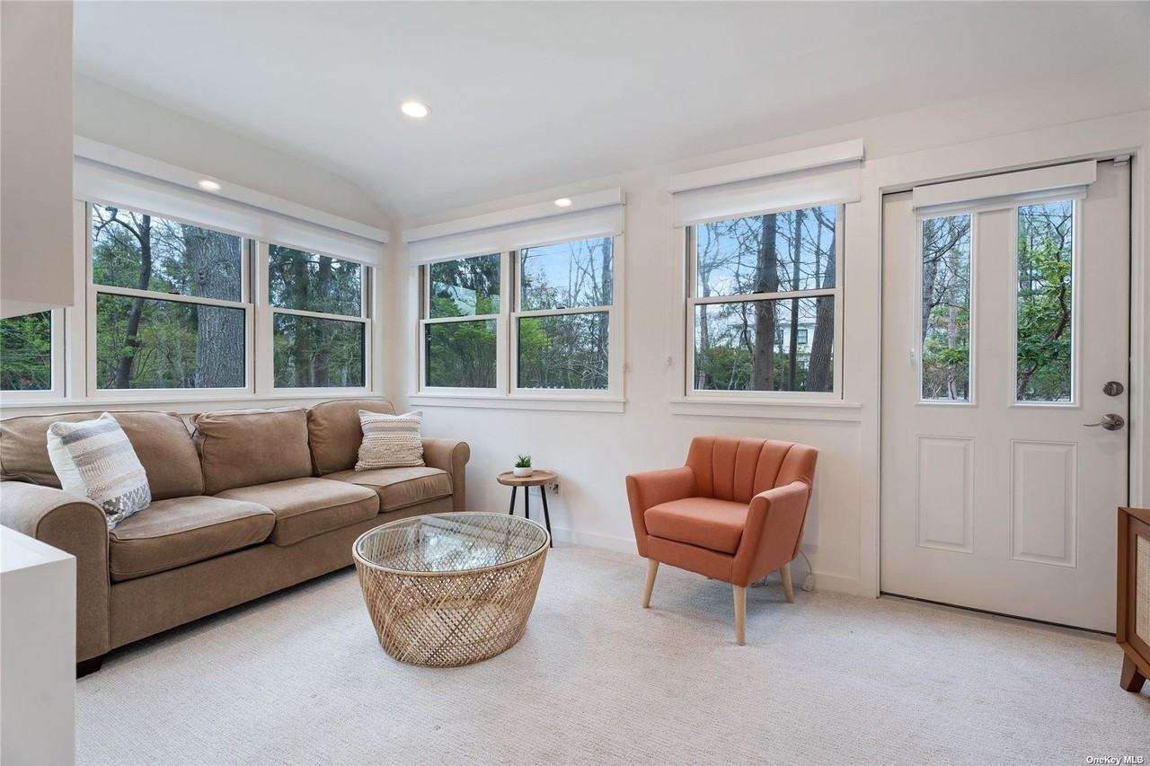 60 Aspatuck Rd - Photo 7 of 20