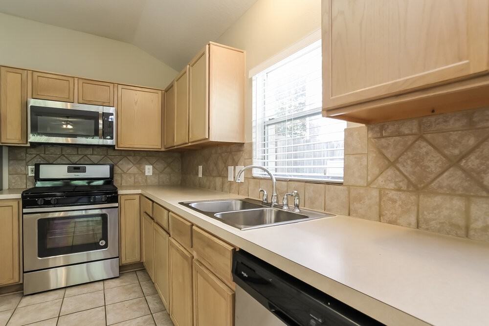 614 Cypresswood Trce - Photo 6 of 14