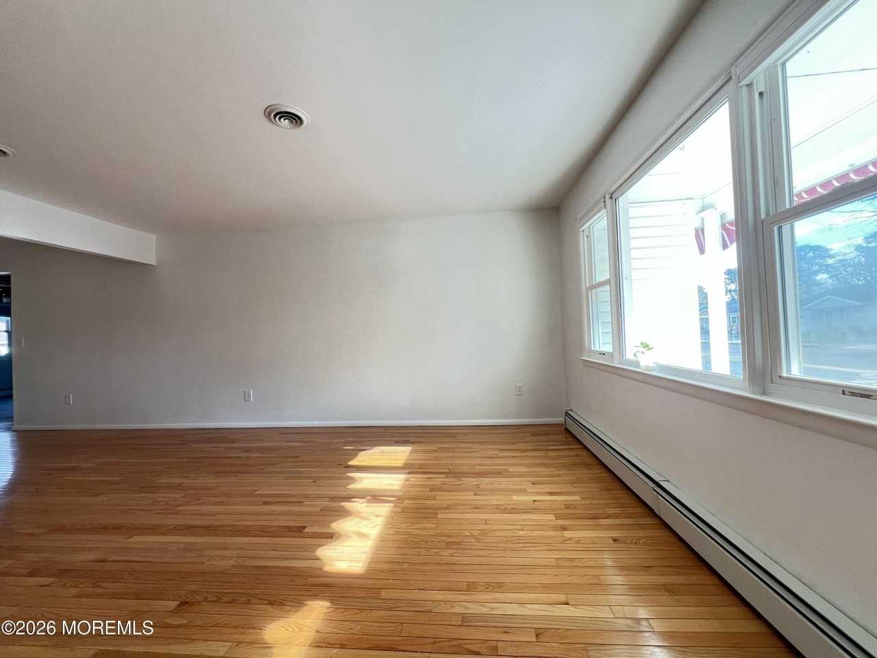 9 Westport Dr - Photo 7 of 47