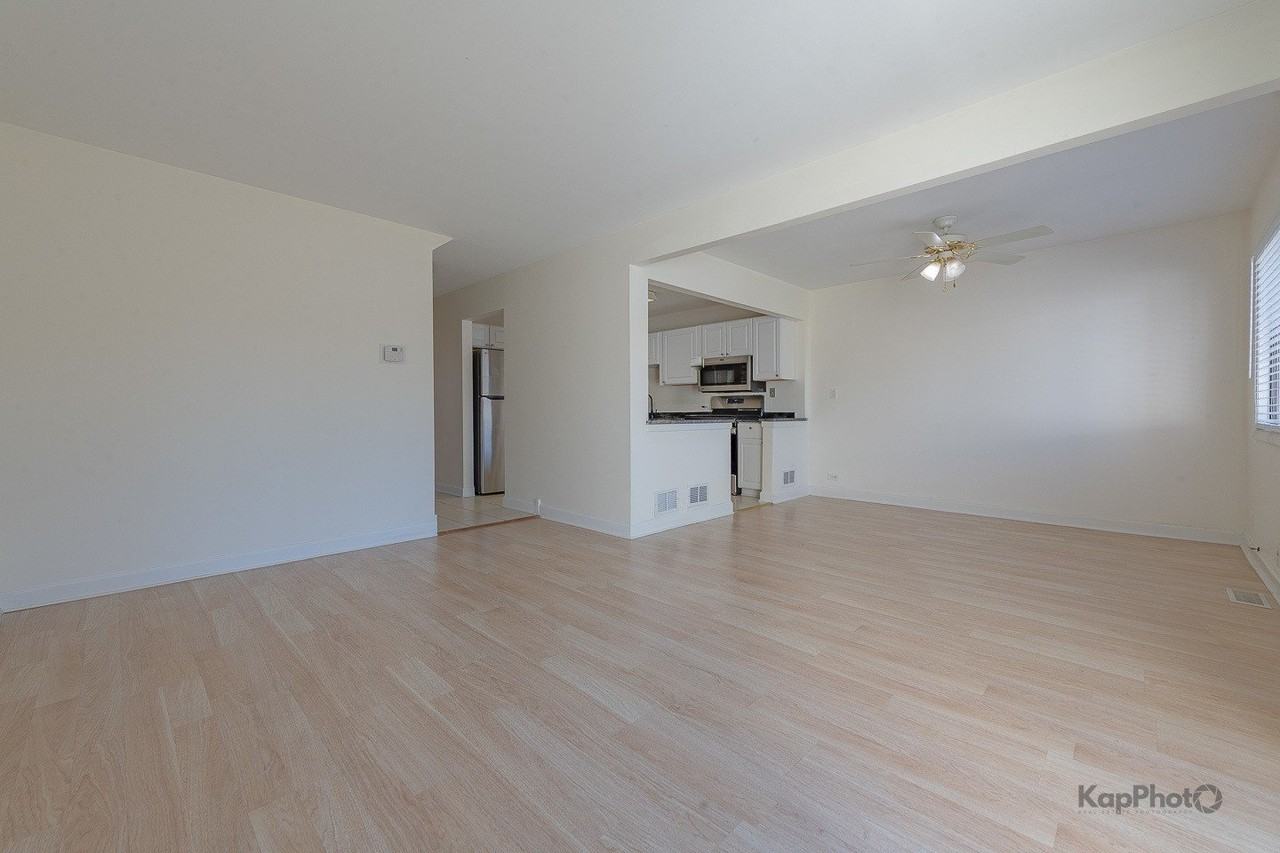 110 N Waterford Dr Unit 21 #21 - Photo 3 of 29